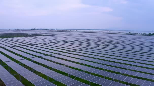 Luftaufnahme Des Solarkraftwerks — Stockvideo