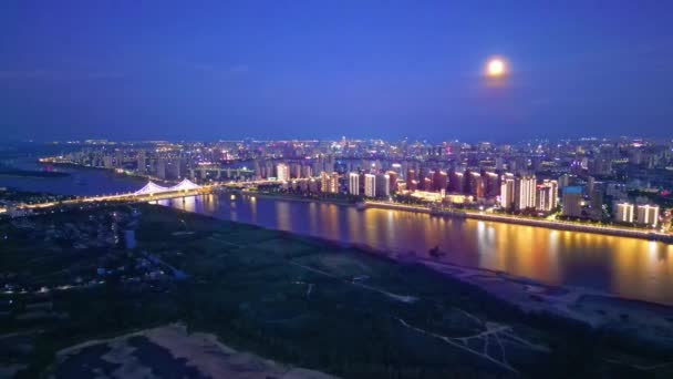 夜の近代都市の空中風景 — ストック動画