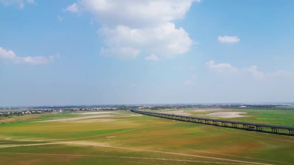 Vista Aérea Del Puente Largo — Vídeo de stock
