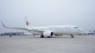 Modern havaalanında uçaklar