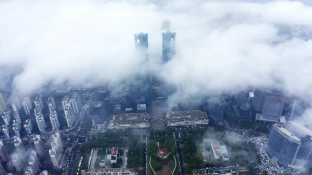 Vista Aérea Ciudad Moderna Niebla — Vídeo de stock