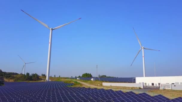 Čínská Stupnice Pro Výrobu Větrné Sluneční Energie — Stock video