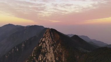Gündoğumu, Laoshan Sahne Spot, Jiujiang Şehri, Jiangxi Eyaleti, Çin