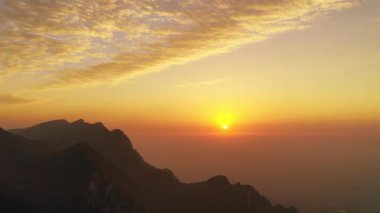 Gündoğumu, Laoshan Sahne Spot, Jiujiang Şehri, Jiangxi Eyaleti, Çin