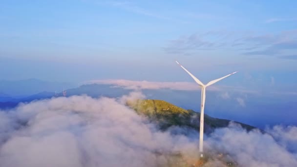 Vista Aérea Das Turbinas Eólicas Dia Nublado — Vídeo de Stock