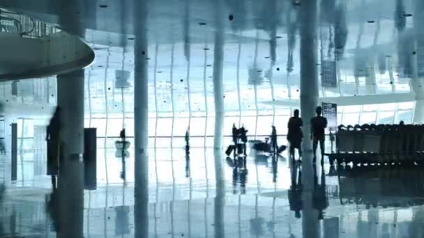 Pasajeros Caminando Aeropuerto Asia — Vídeos de Stock