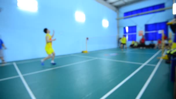 Campi Badminton Con Giocatori Che Competono Indoor — Video Stock