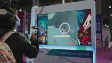 Pekin 'deki ICT sergisinde Çin mobil teknoloji kabini