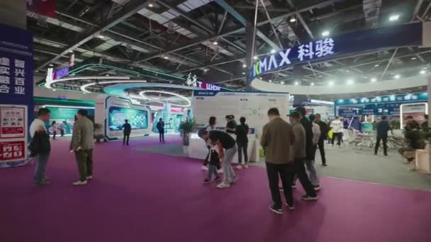 Chine Mobile Stand Technologie Dans Exposition Tic Pékin — Video
