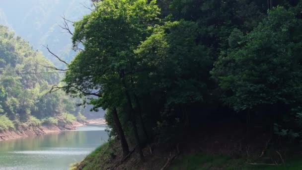 Hermoso Paisaje Natural Con Río Las Montañas — Vídeos de Stock