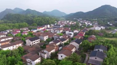 Şehrin mimari görünümünün havadan görüntüsü 