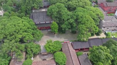 Çin tapınağının güzel mimarisi 