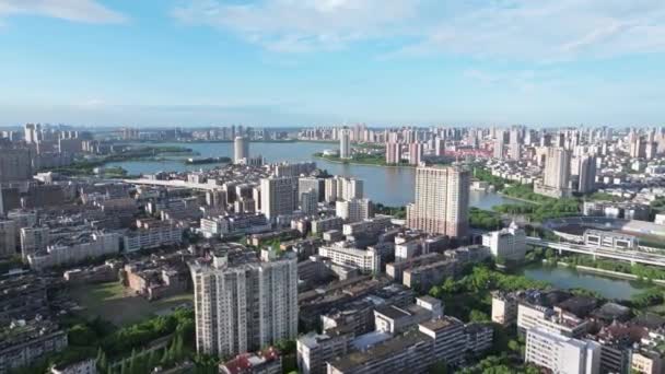 都市の景色と輸送の空中ドローンビュー 江西省 — ストック動画