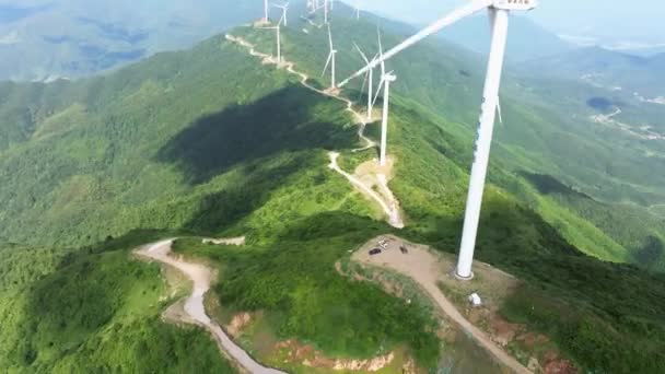 Vue Aérienne Par Drone Des Éoliennes Jiangxi Dans Les Montagnes — Video