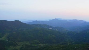 Dağların manzarası, doğa.