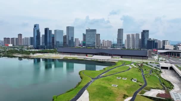 Vue Aérienne Architecture Moderne Ville Asiatique Avec Circulation Routière Jour — Video