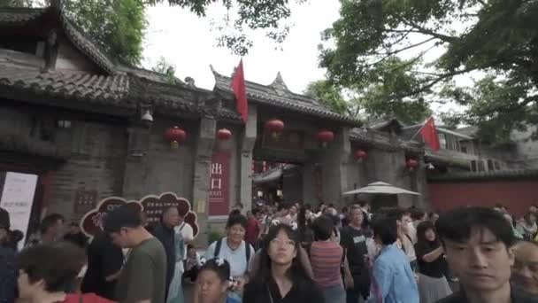 Personas Caminando Por Calle Jinli Chengdu China — Vídeo de stock