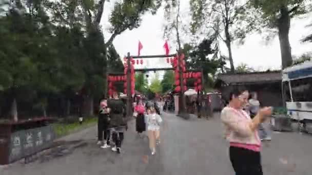 Folk Som Går Den Antika Staden Luodai Kina — Stockvideo