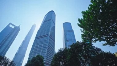 Çin 'in Şangay şehrindeki modern bina.