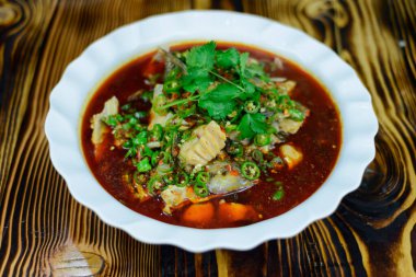 Et ve sebzeli Çin çorbası.