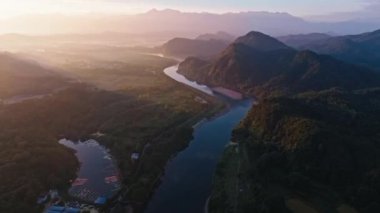 Jiangxi 'deki Longhu Dağı' nın havadan görüntüsü.