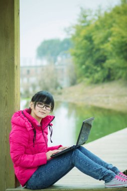 Asya Yetişkin öğrenci açık oturma