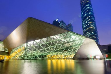 Guangzhou Opera Salonu gece görüşü
