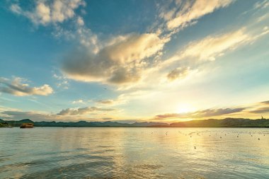 Hangzhou Batı Gölü Pavyonu 