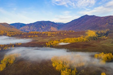 Dağların güzel manzarası, doğa manzarası.