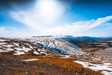 Güzel, karlı Dushan Otoyolu, Kar Dağı, Xinjiang, Çin
