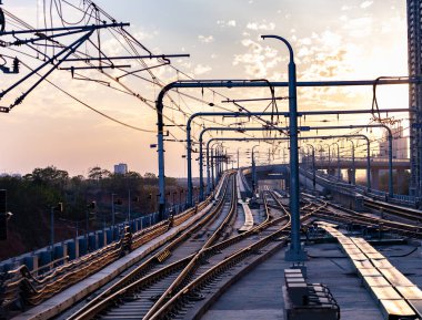 Demiryolu parça ve raylar