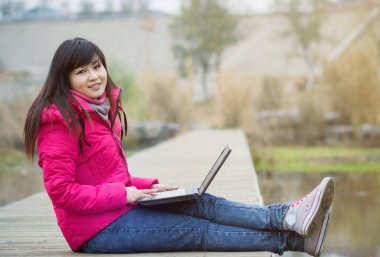 Asya Yetişkin öğrenci açık oturma