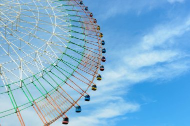 Lunaparktaki dönme dolap manzarası 