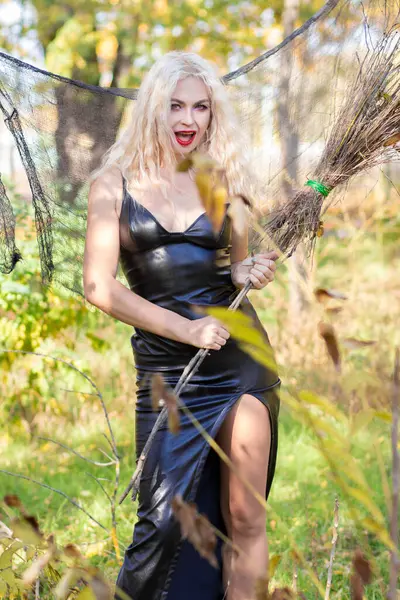 Photo Shoot Blonde Wavy Hair Image Witch Long Leather Dress — Stock Photo, Image
