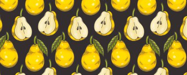 Kusursuz bir sarı armut deseni ve arka planda yapraklar. El yapımı armut deseni. Vejetaryen yemeği, meyve arka planı. Mutfak, duvar kağıdı ve tekstil için renkli arkaplan dokusu.