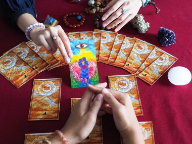 Sevgili kalp tarot sihirli okuma falcı falcı falcı astroloji kehanet çingene kart tahmin soyut sembolü suluboya resim çizim sanat seçici tasarım