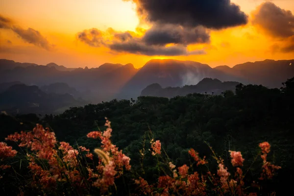 Beautiful Landscape Mountains Sunrise — Stock Photo, Image