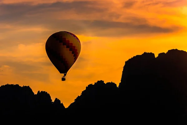 Silhouet Van Ballonnen Bergen Laos — Stockfoto
