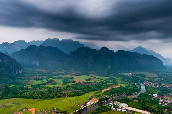 Sıcak Hava Balonu Vang Vieng Laos Taki Misty Dağı Nın — Stok fotoğraf