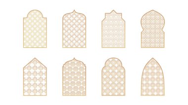 Beyaz arkaplanda sekiz cami penceresi izole edilmiş.