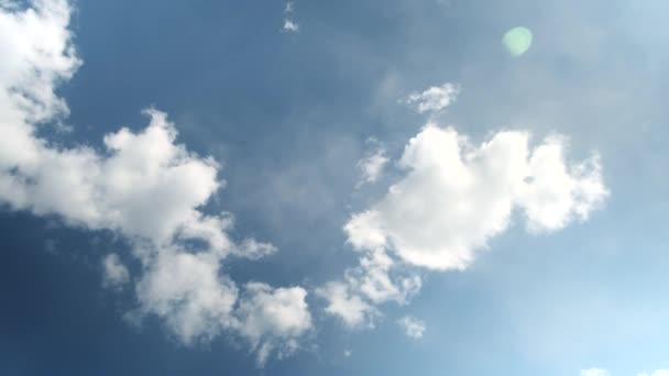 Nuvole Bianche Che Galleggiano Nel Cielo Sfondo Della Natura — Video Stock