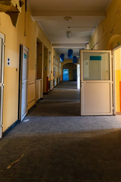 Wroclaw Polônia Junho 2022 Interior Antigo Hospital Durante Exploração Urbana — Fotografia de Stock
