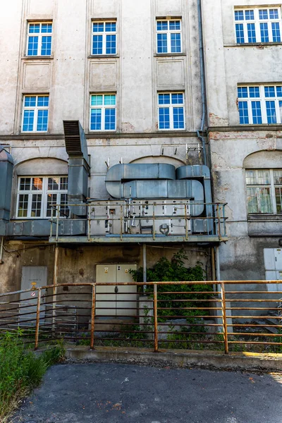 Вроцлав Польша Июнь 2022 Года Наружный Фасад Развалин Старой Больницы — стоковое фото