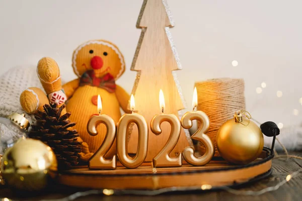 Feliz Año Nuevo 2023 Fondo Navidad Con Abeto Conos Decoraciones —  Fotos de Stock