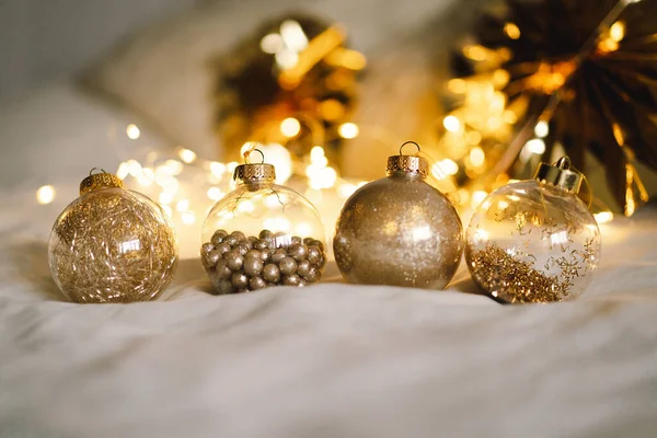 Composizione Natalizia Palline Oro Natale Decorazioni Festeggiamenti Natalizi Concetto Capodanno — Foto Stock