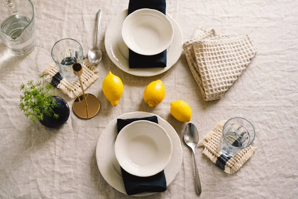 Vintage Table Setting Linen Napkins Yellow Lemons Decoration Table Close — Stok Foto