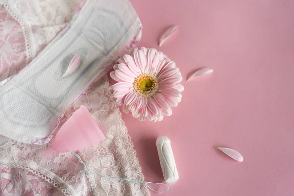 Menstruációs Időszak Koncepció Higiénikus Fehér Női Párna Menstruációs Csésze Tampon — Stock Fotó