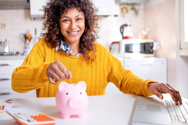 Smiling Black Woman Saving Goal Future Retirement Plan Looking Camera — Stock Photo, Image