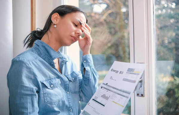 Woman Holding Energy Bill Invoice She Experiencing Money Problems — Stock Photo, Image