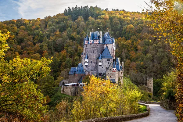 Zamek Eltz Średniowieczny Zamek Położony Niemczech Rheinland Pfalz Region Mosel — Zdjęcie stockowe